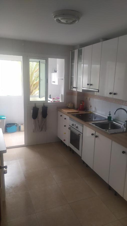 Habitaciones En Frente Del Puerto Almeria Exterior photo