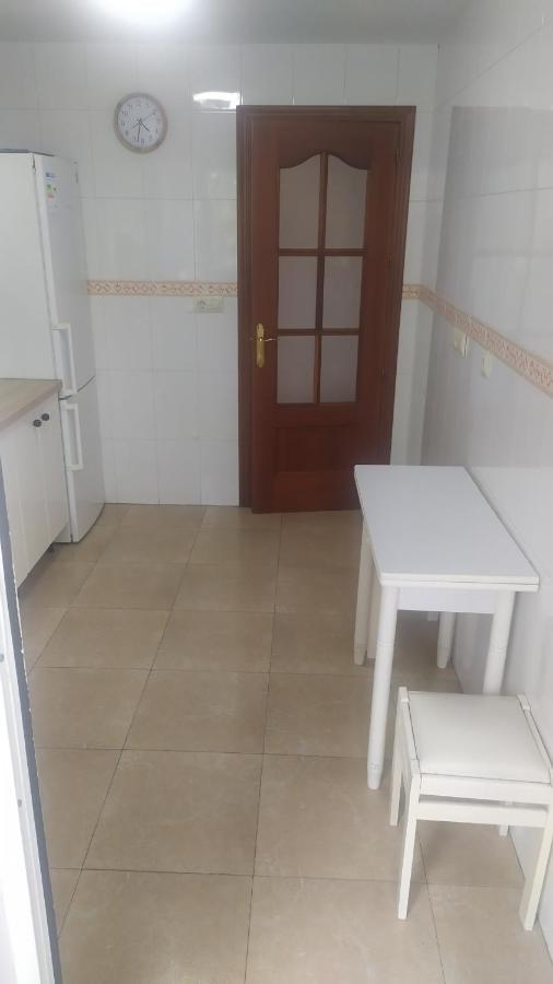 Habitaciones En Frente Del Puerto Almeria Exterior photo