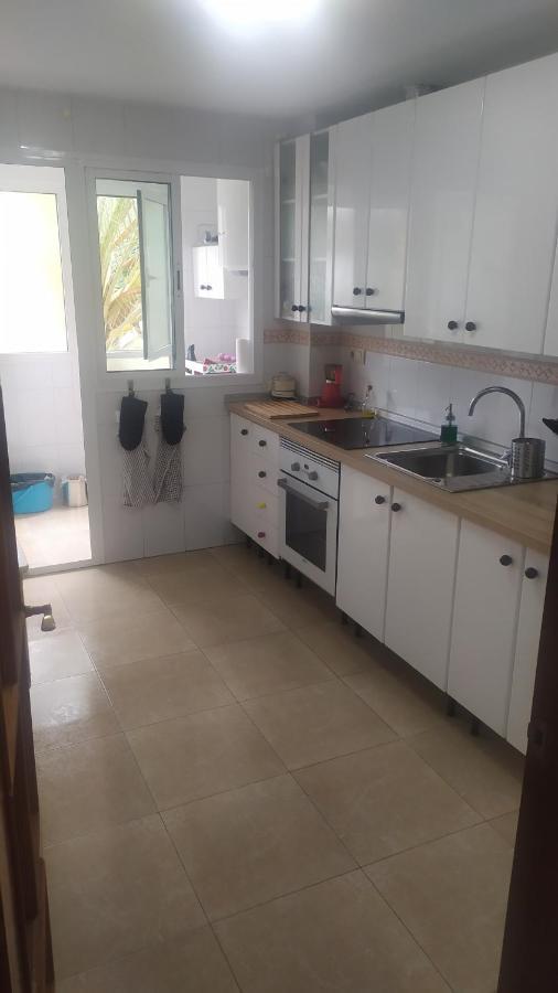 Habitaciones En Frente Del Puerto Almeria Exterior photo